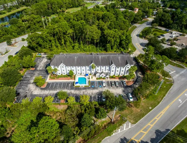 Microtel Inn & Suites by Wyndham Palm Coast I-95 hotel detail image 3