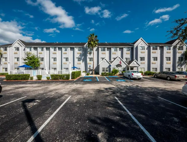 Microtel Inn & Suites by Wyndham Palm Coast I-95 hotel detail image 4