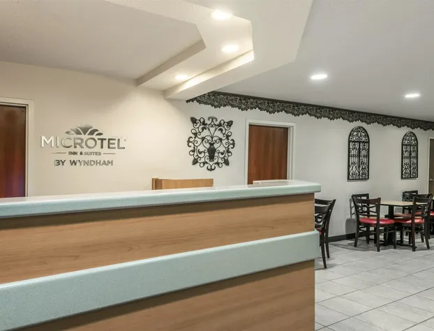 Microtel Inn & Suites by Wyndham Auburn hotel detail image 3
