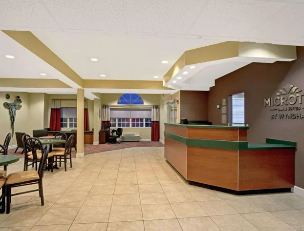 Microtel Inn & Suites by Wyndham Bushnell hotel detail image 2