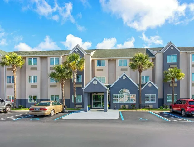 Microtel Inn & Suites by Wyndham Panama City hotel detail image 4