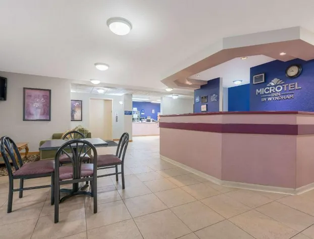 Microtel Inn by Wyndham Onalaska/La Crosse hotel detail image 1