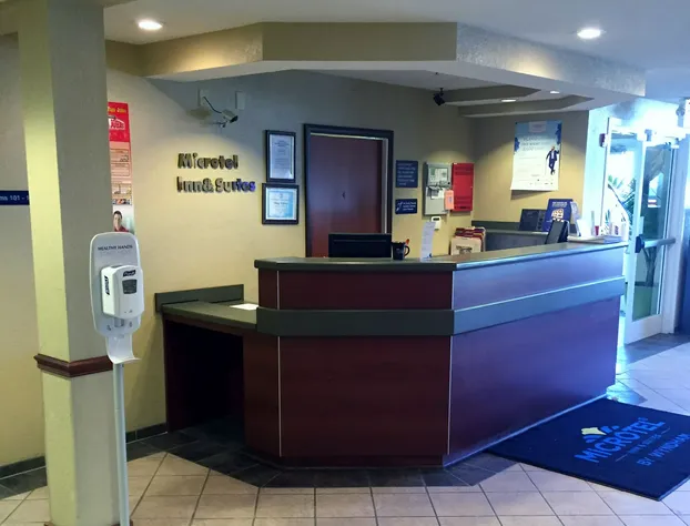 Microtel Inn & Suites by Wyndham Beckley East hotel detail image 2