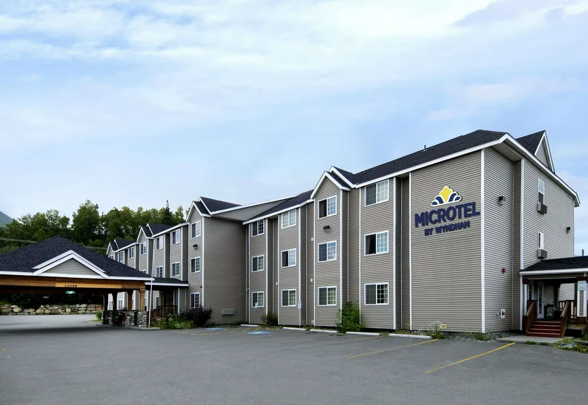 Microtel Inn & Suites by Wyndham Eagle River/Anchorage Area hotel hero