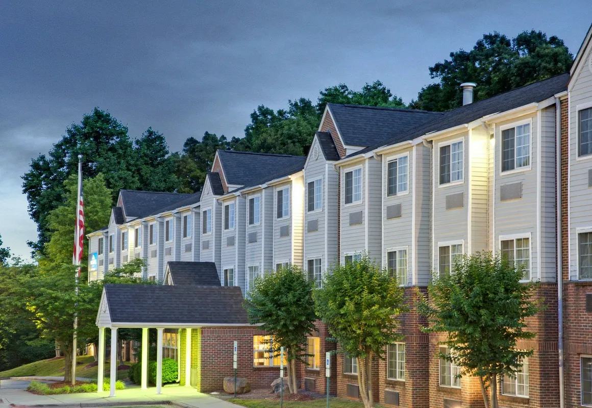 Microtel Inn by Wyndham Charlotte/University Place hotel hero