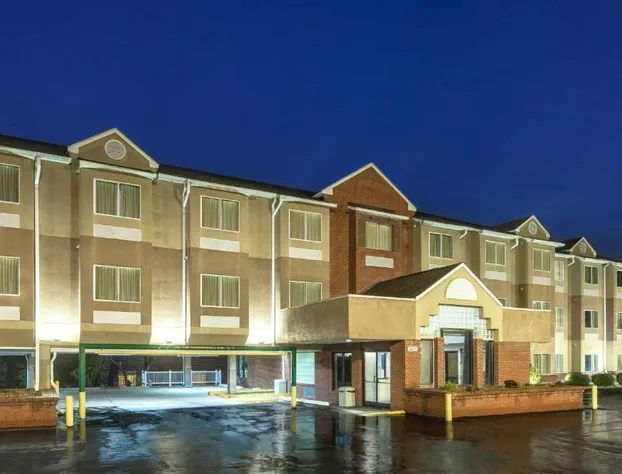 Microtel Inn by Wyndham Cornelius/Lake Norman hotel detail image 1