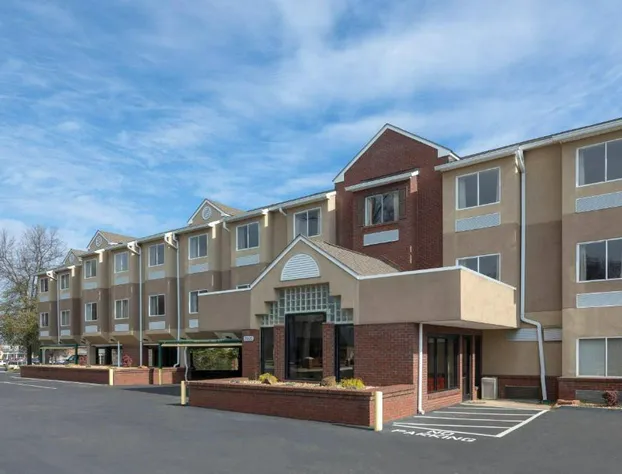 Microtel Inn by Wyndham Cornelius/Lake Norman hotel detail image 2