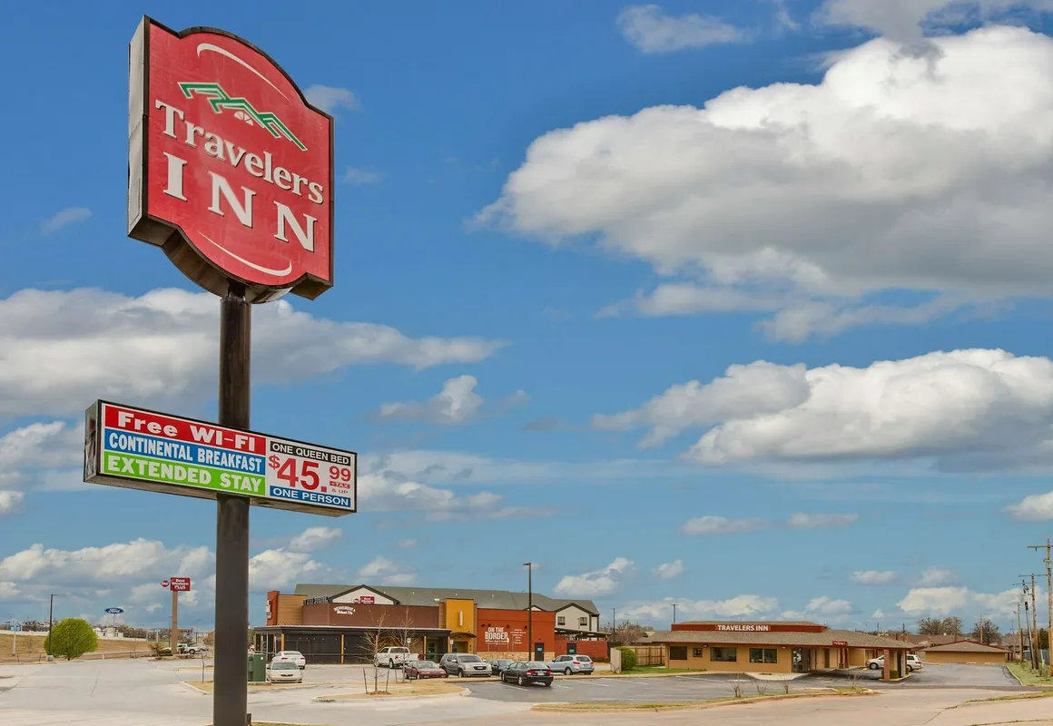 Travelers Inn Midwest City hotel hero