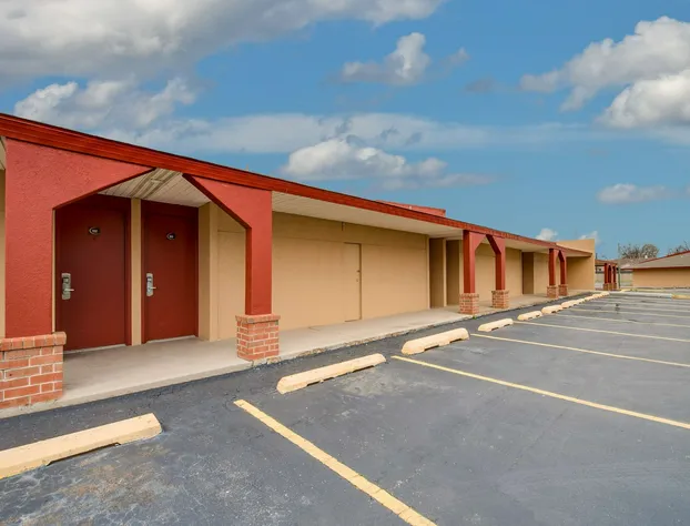 Travelers Inn Midwest City hotel detail image 2