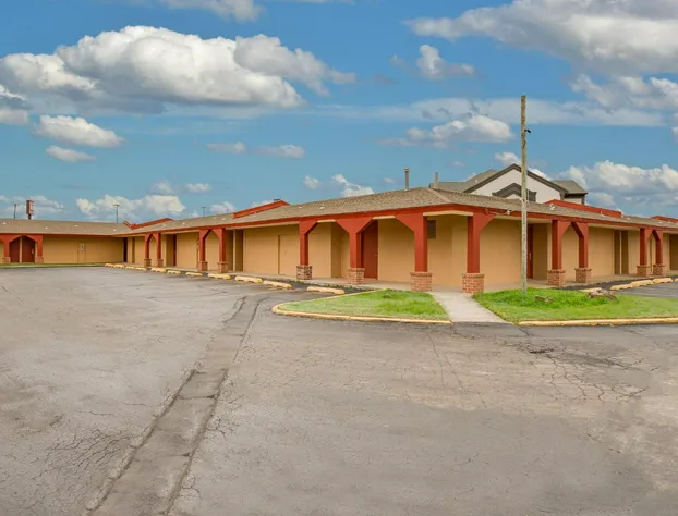Travelers Inn Midwest City hotel detail image 4