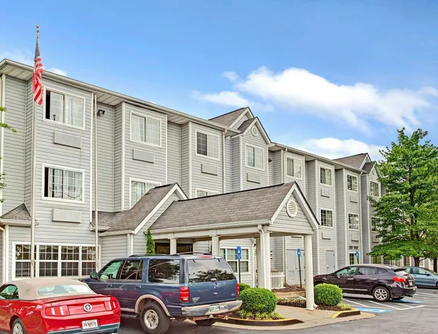 Microtel Inn by Wyndham Atlanta Airport hotel detail image 3