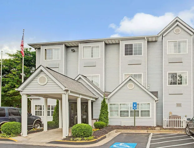 Microtel Inn by Wyndham Atlanta Airport hotel detail image 4