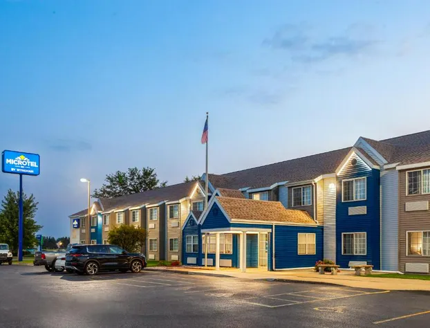 Microtel Inn by Wyndham Janesville hotel detail image 3