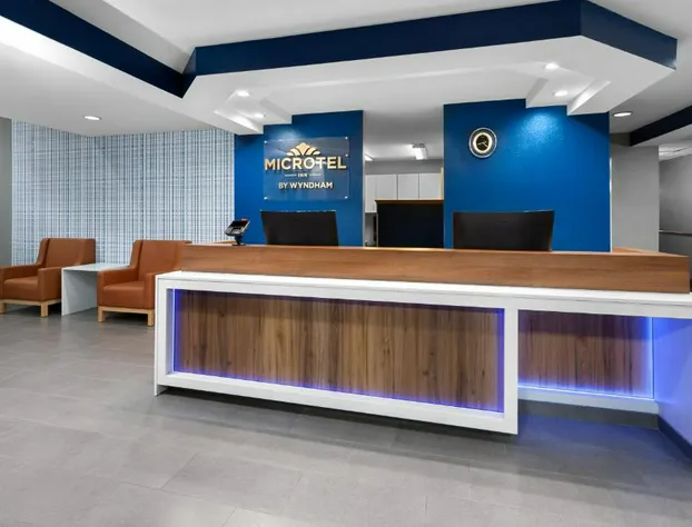 Microtel Inn by Wyndham Janesville hotel detail image 3