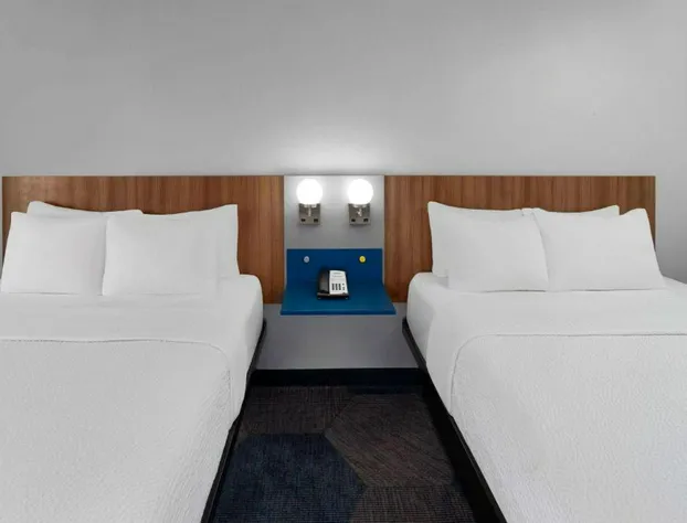 Microtel Inn by Wyndham Janesville hotel detail image 4