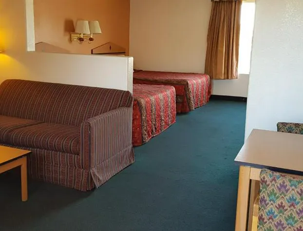 night Inn hotel detail image 4