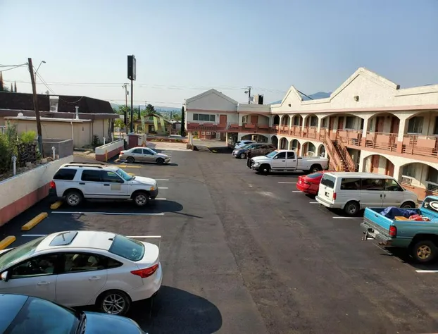 night Inn hotel detail image 1