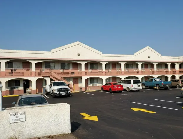 night Inn hotel detail image 3