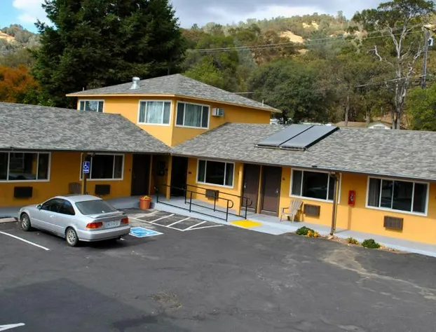 Lake Marina Inn hotel detail image 4