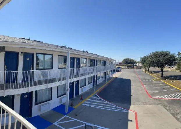 Motel 6 Denton, TX - UNT hotel detail image 3