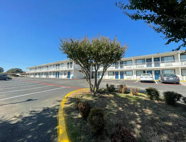 Motel 6 Denton, TX - UNT hotel detail image 4