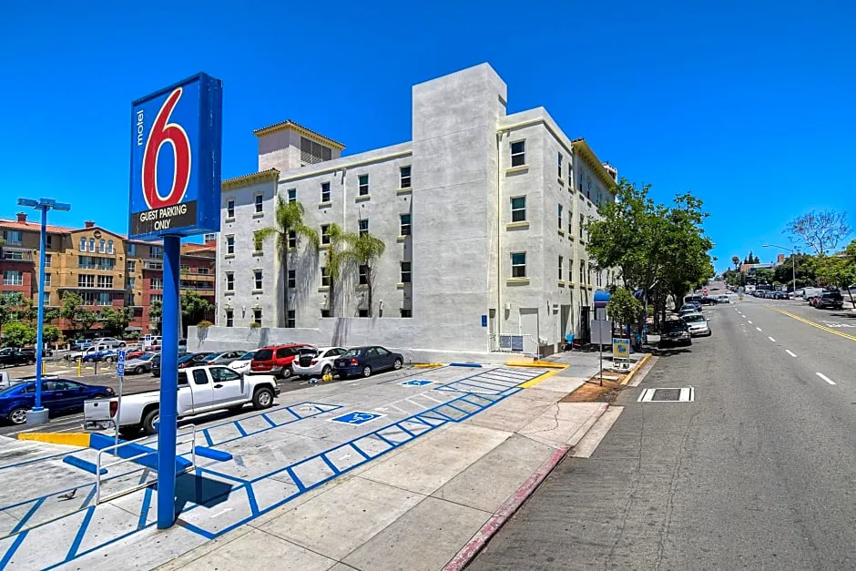 Motel 6 San Diego, CA - Downtown hotel hero
