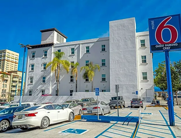 Motel 6 San Diego, CA - Downtown hotel detail image 1