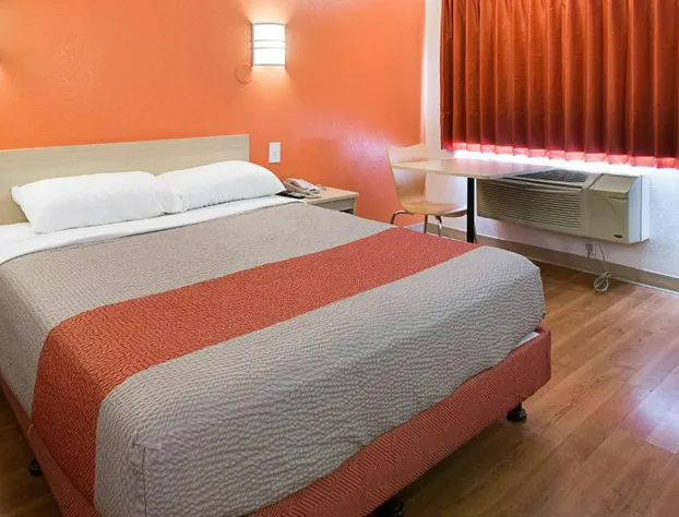 Motel 6 Mcallen, TX hotel detail image 3