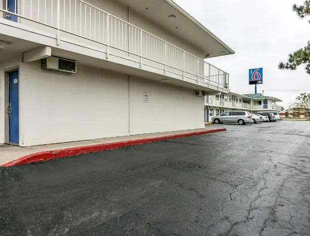 Motel 6 Janesville, WI hotel detail image 1
