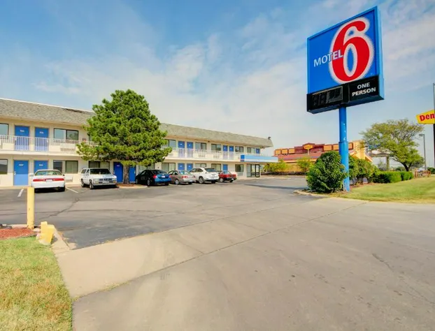 Motel 6 Wichita, KS hotel detail image 2