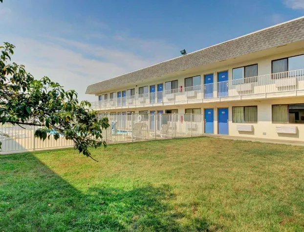 Motel 6 Wichita, KS hotel detail image 1