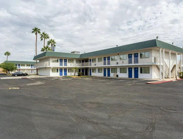 Motel 6 Blythe, CA hotel detail image 1