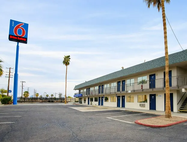 Motel 6 Blythe, CA hotel detail image 1
