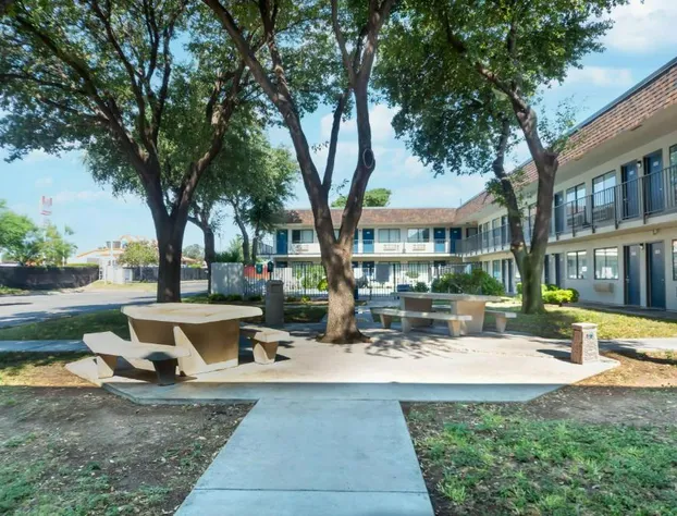 Motel 6 Del Rio, TX hotel detail image 1