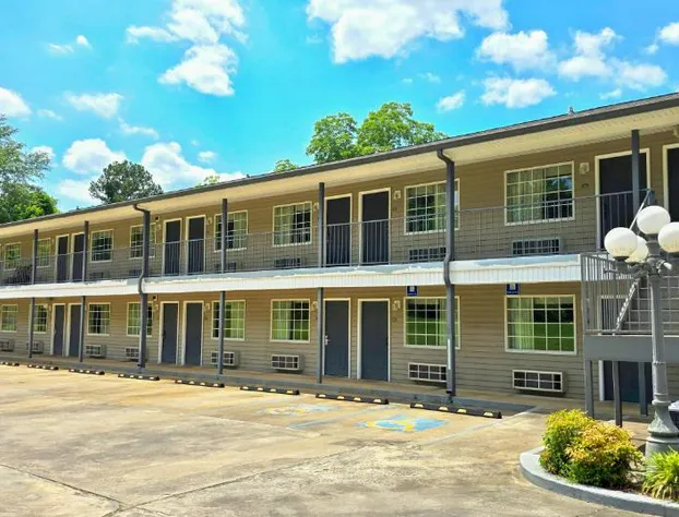 Meriwether Country Inn hotel detail image 1