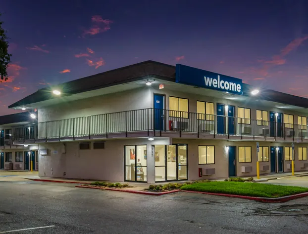 Motel 6 College Station, TX - Bryan hotel detail image 3