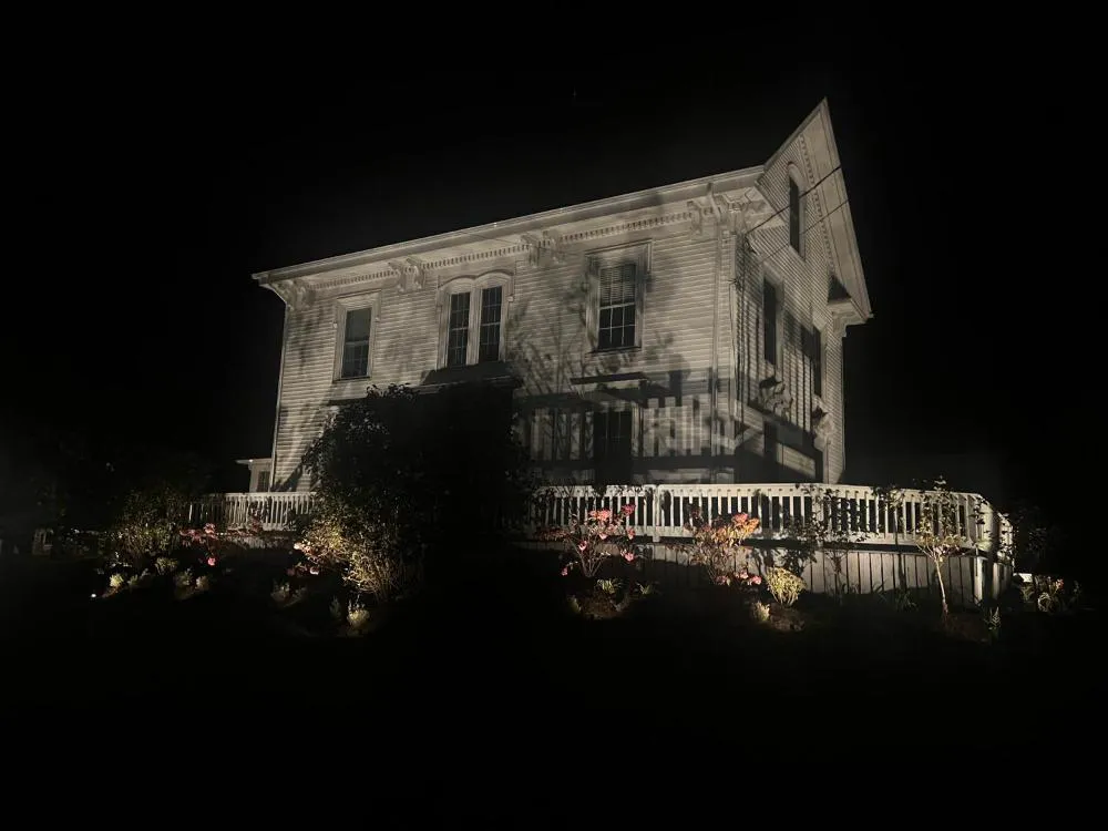 Yardarm Motel hotel hero