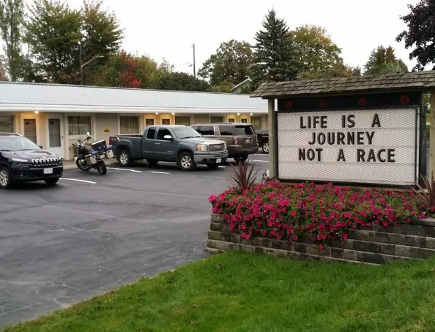 Lakeview Inn hotel detail image 2