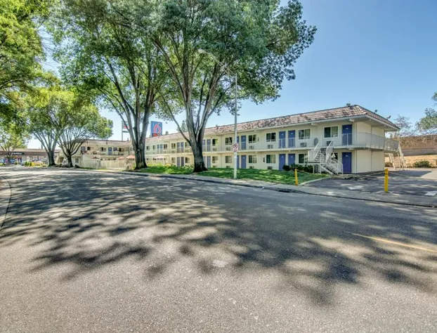 Motel 6 Stockton, CA - North hotel detail image 4