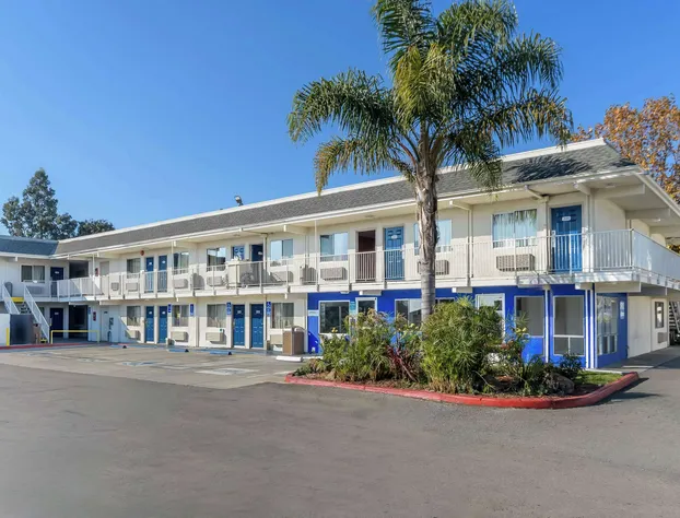 Motel 6 Hayward, CA – Silicon Valley Gateway hotel detail image 2