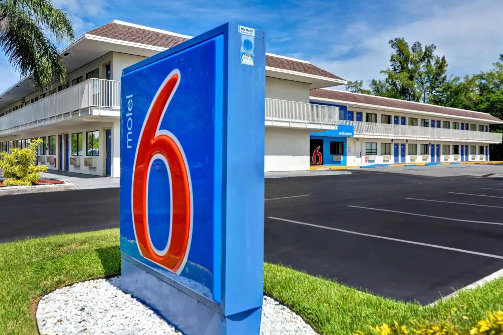 Motel 6 Dania Beach hotel hero