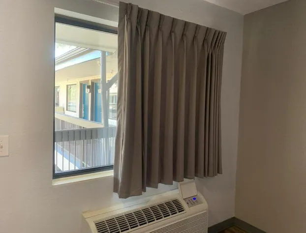 Motel 6 Santa Ana, CA hotel detail image 4