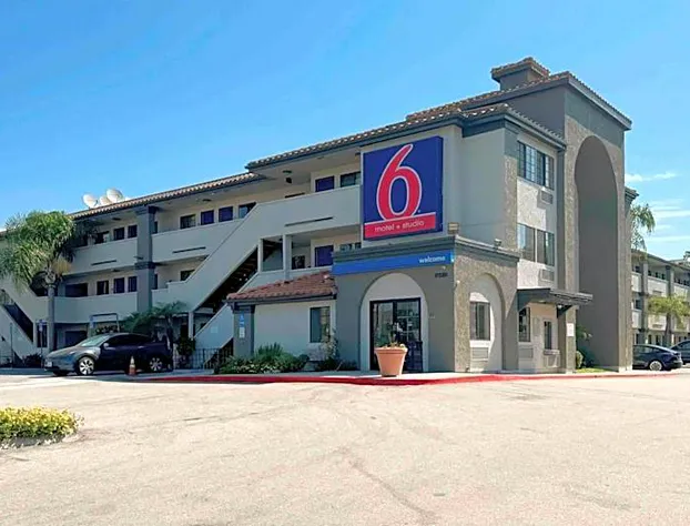 Motel 6 Bellflower, CA - Los Angeles hotel detail image 1