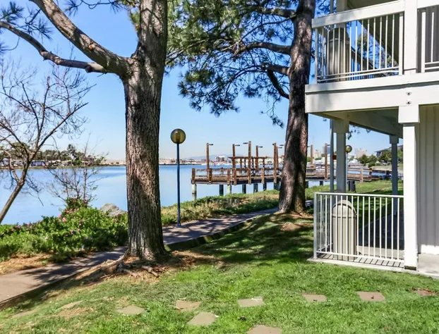 Motel 6 Oakland, CA - Embarcadero hotel detail image 4