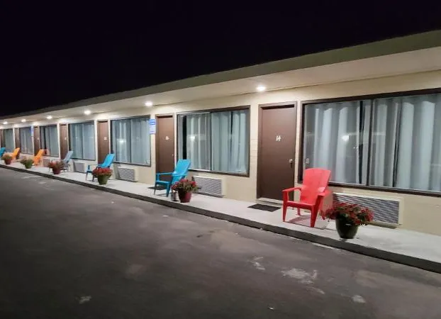 North Shore Wayside Inn hotel detail image 2