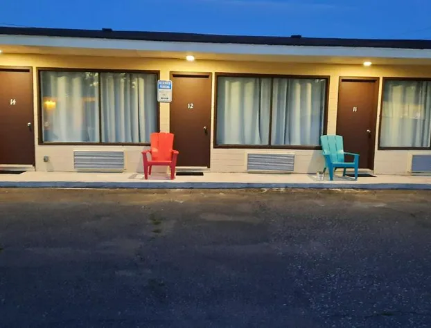 North Shore Wayside Inn hotel detail image 3