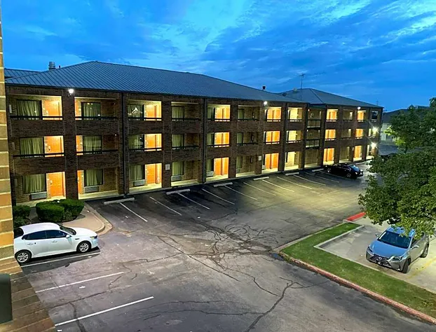 Motel 6 Oklahoma City, OK - Fairgrounds West hotel detail image 3