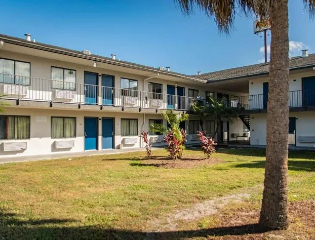 Motel 6 Ft. Pierce, FL, Fort Pierce hotel detail image 1