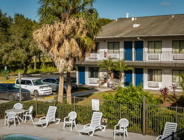 Motel 6 Ft. Pierce, FL, Fort Pierce hotel detail image 3