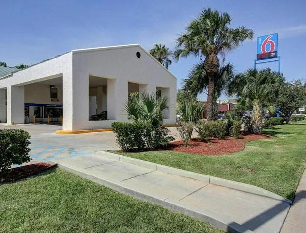 Motel 6 Laredo, TX - North I-35 hotel detail image 3